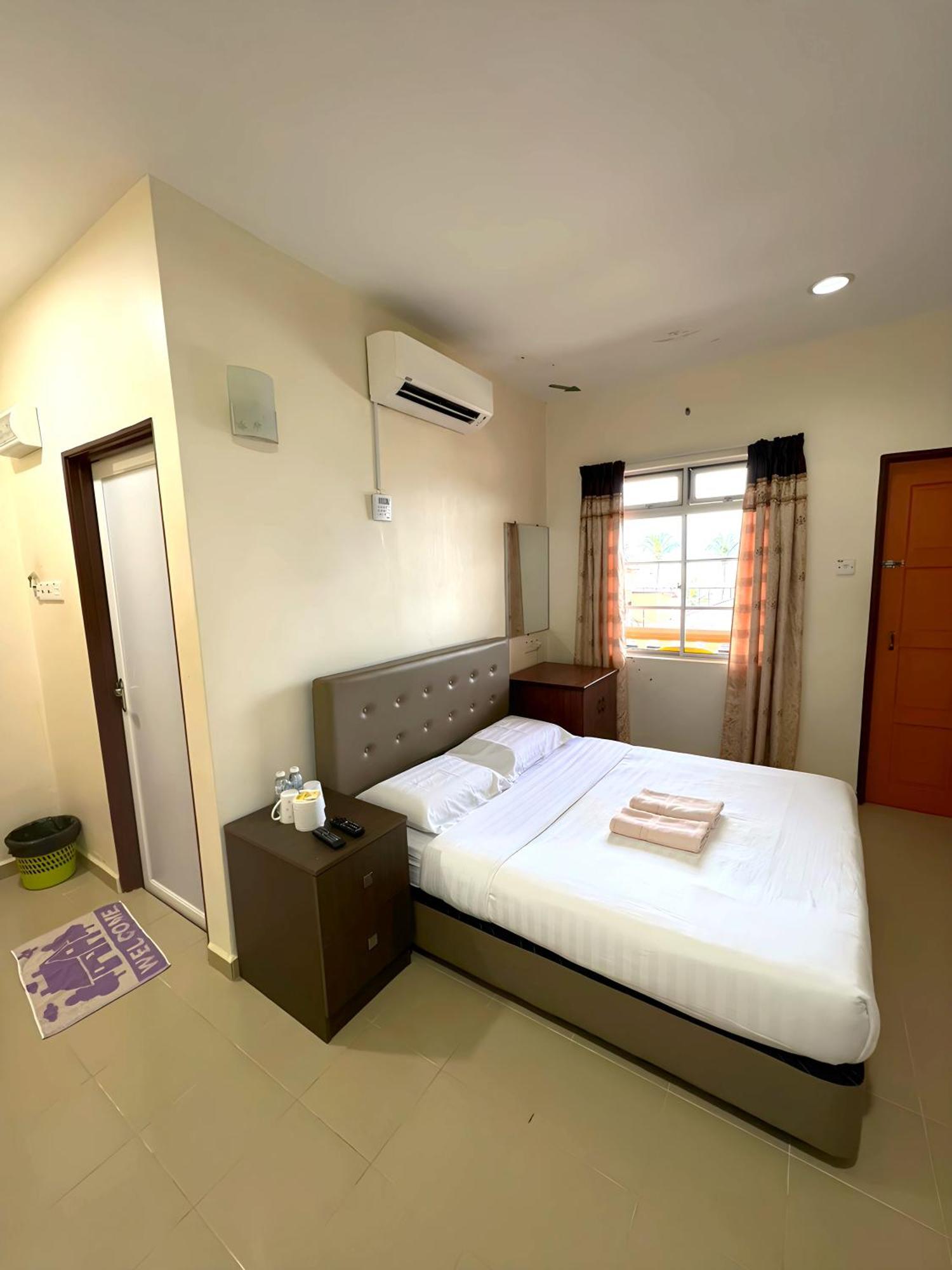 Amzar Motel Cenang Pantai Cenang  Exteriör bild